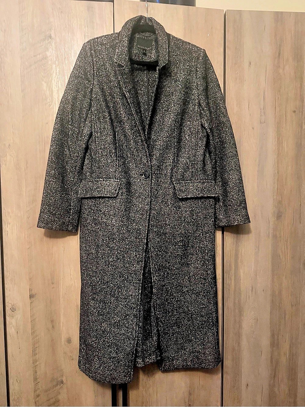 Banana Republic wool Textured Coat in Black speckled, Size Medium